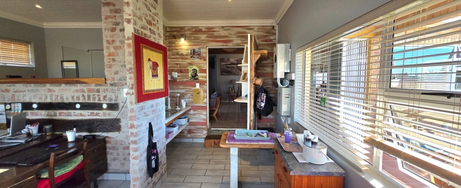 4 Bedroom Property for Sale in Franskraal Western Cape